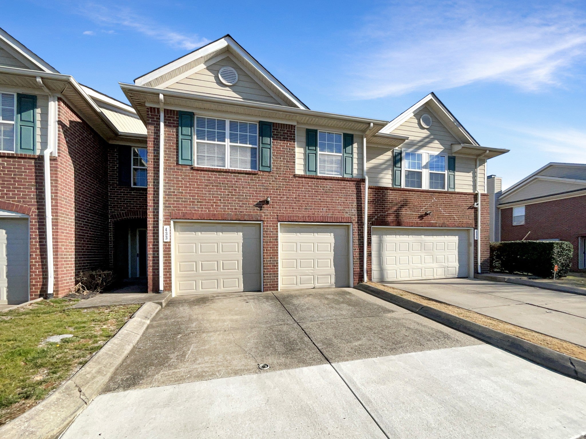 Photo of Listing #3132586