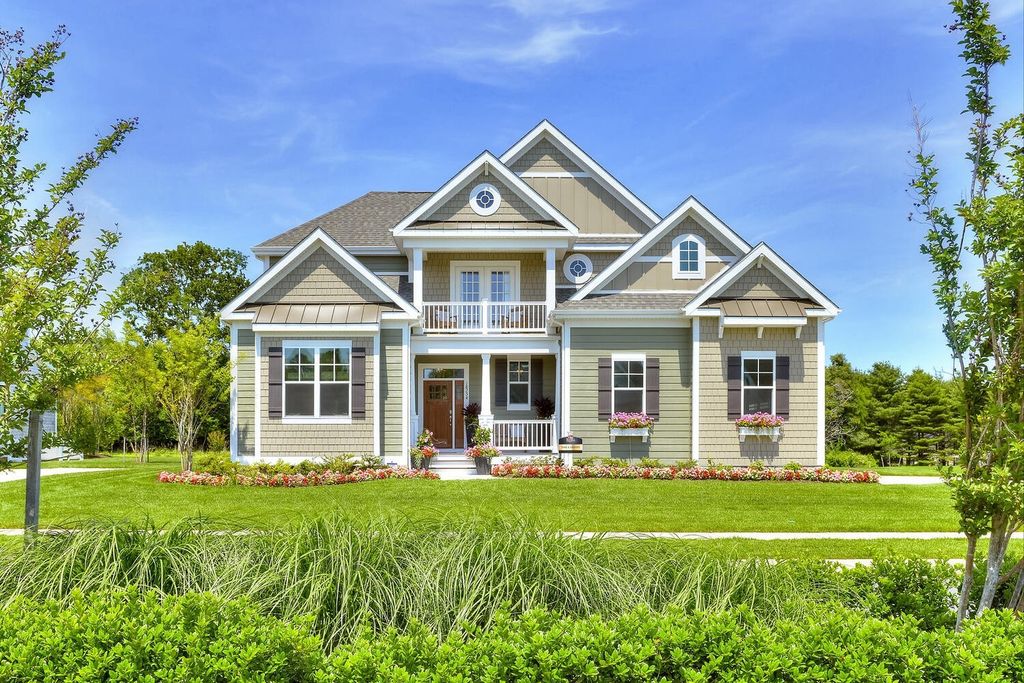 381 Reddenwood Rd, Hendersonville