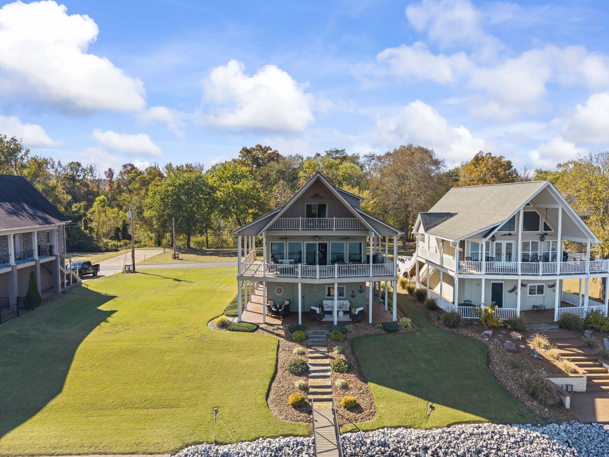 Photo of Listing #3132905