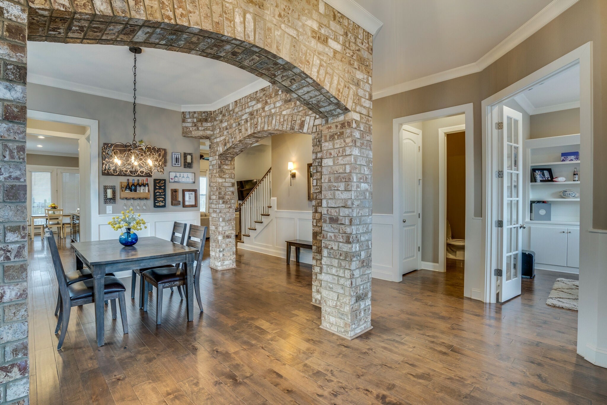 Photo of Listing #3132942