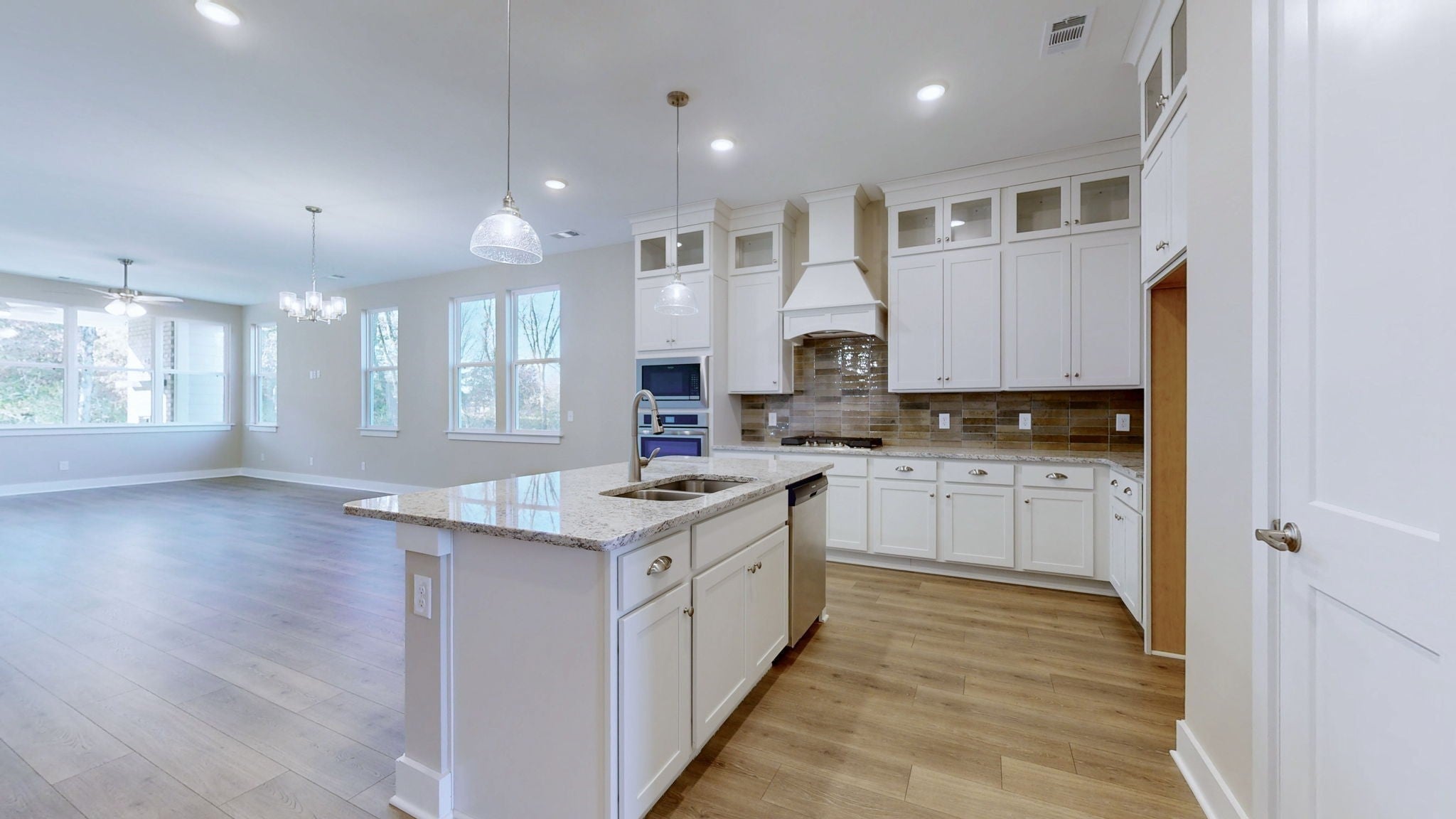 Photo of Listing #3132973