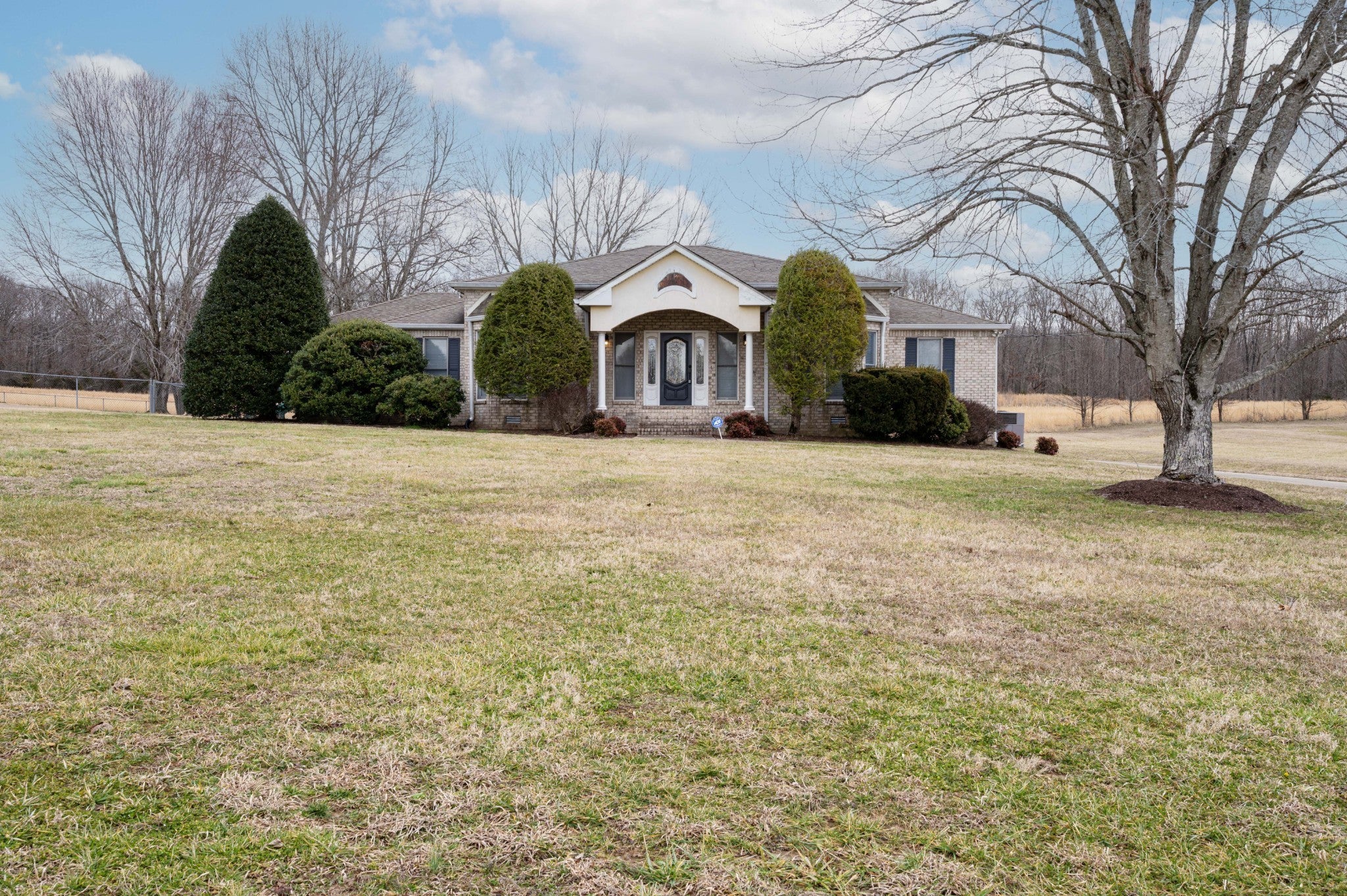 Photo for MLS 3133270 in 205 Meadowlark Ct Dickson, TN - 37055