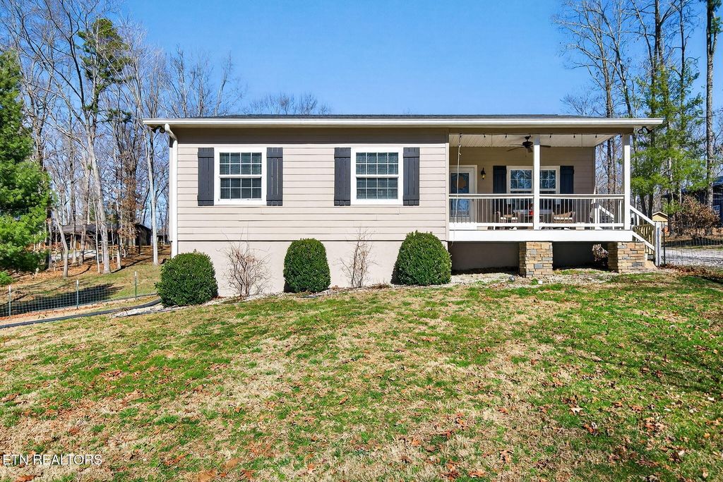 875 S Fork Drive, Jamestown