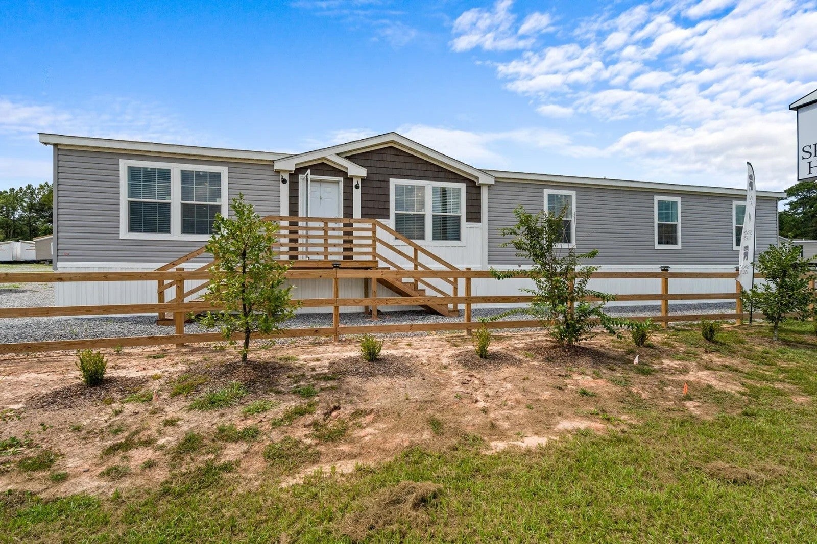 Photo for MLS 3134183 in 164 Lewis Cir Dover, TN - 37058