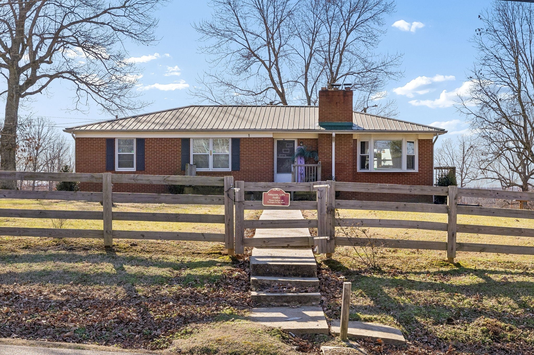 Photo for MLS 3134547 in 155 W Piney Rd Dickson, TN - 37055