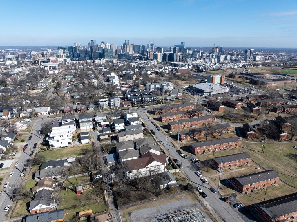 1221 14th Ave S, Nashville