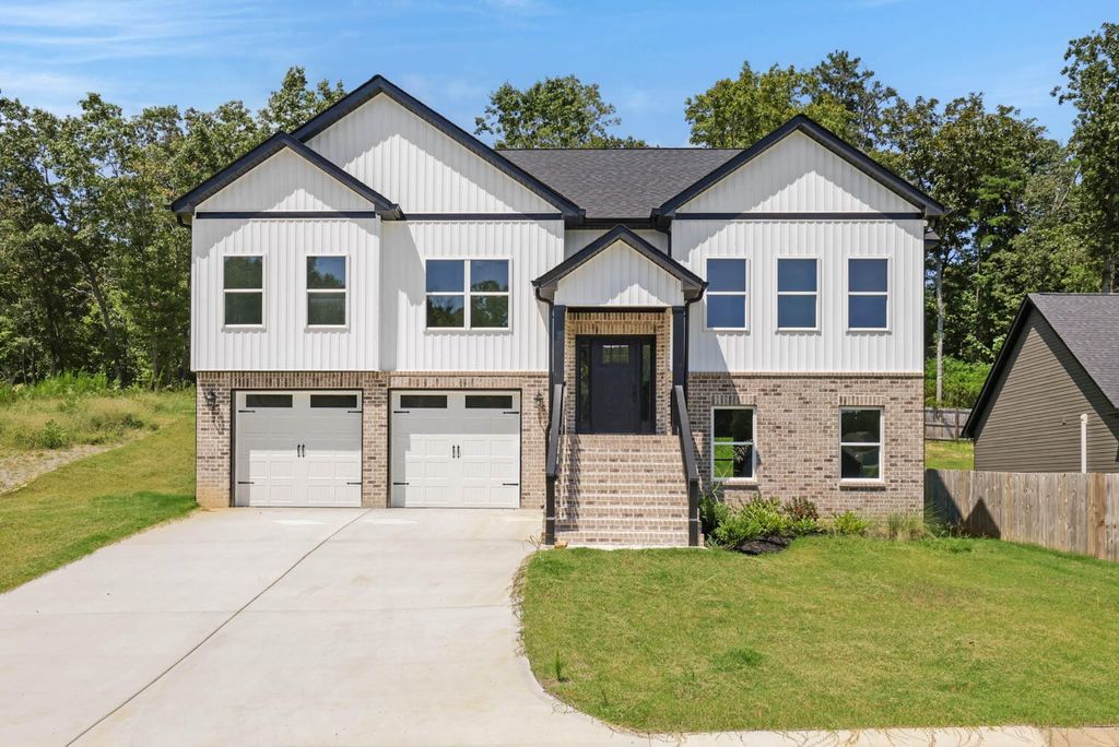 6583 Long Horn Street, Birchwood