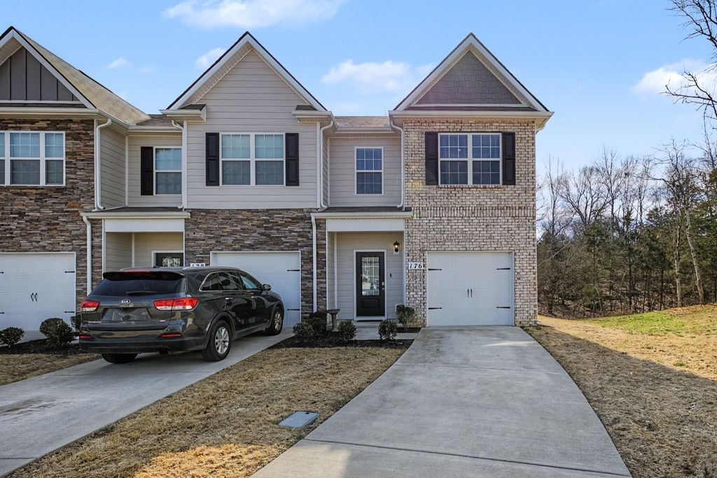 176 Mackenzie Way, Lewisburg