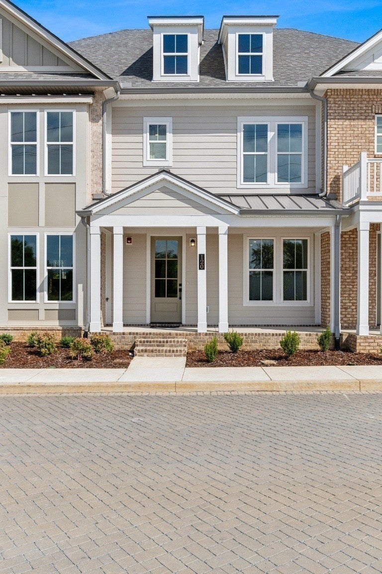 Photo of Listing #3135403