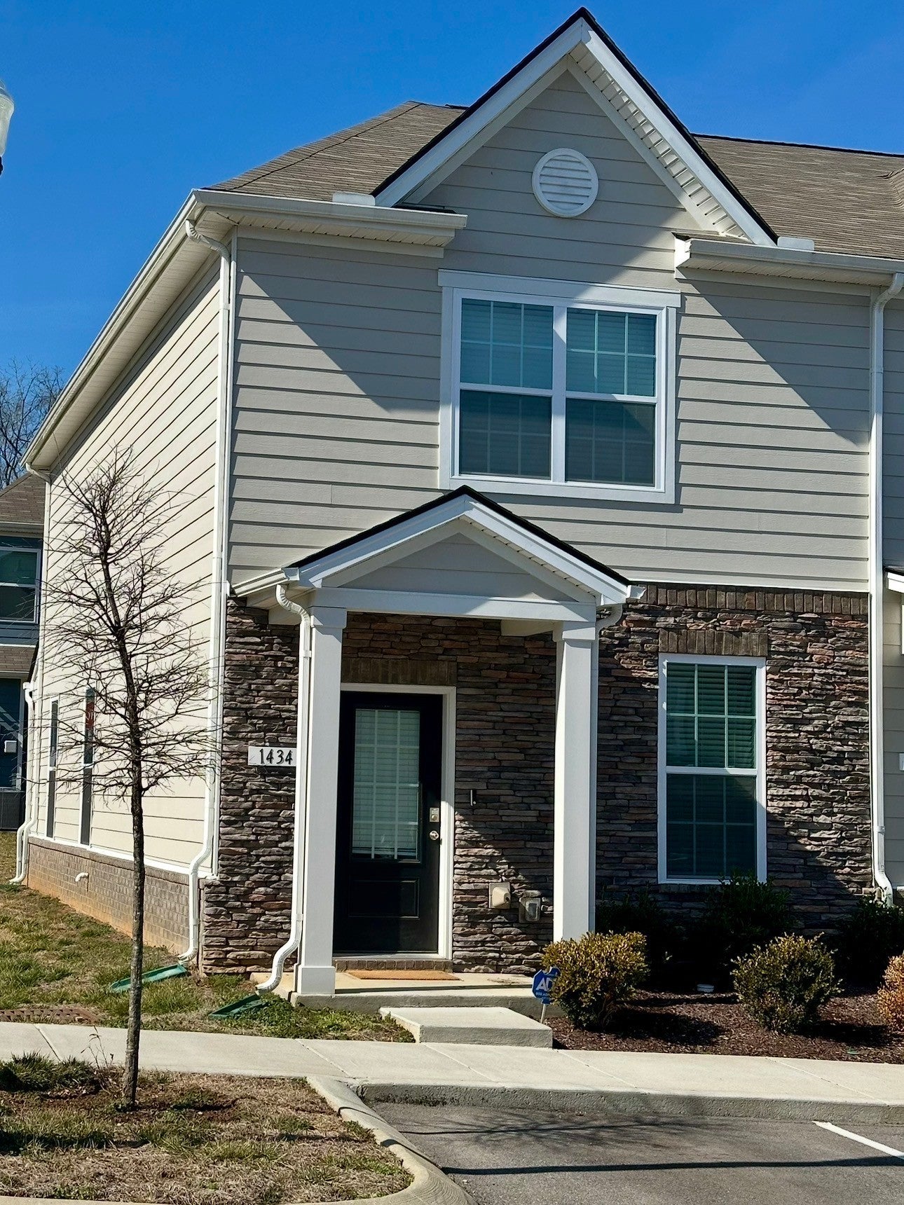 Photo of Listing #3135551