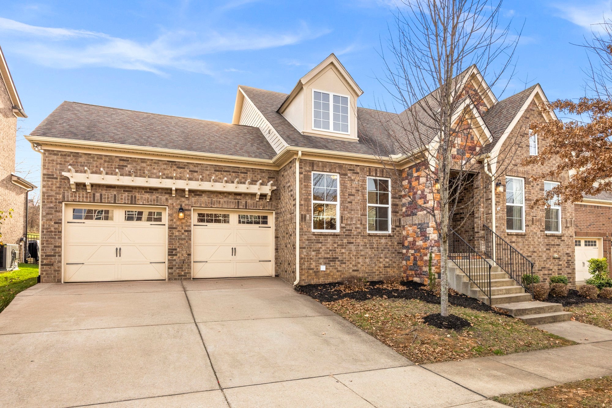 Photo of Listing #3135562