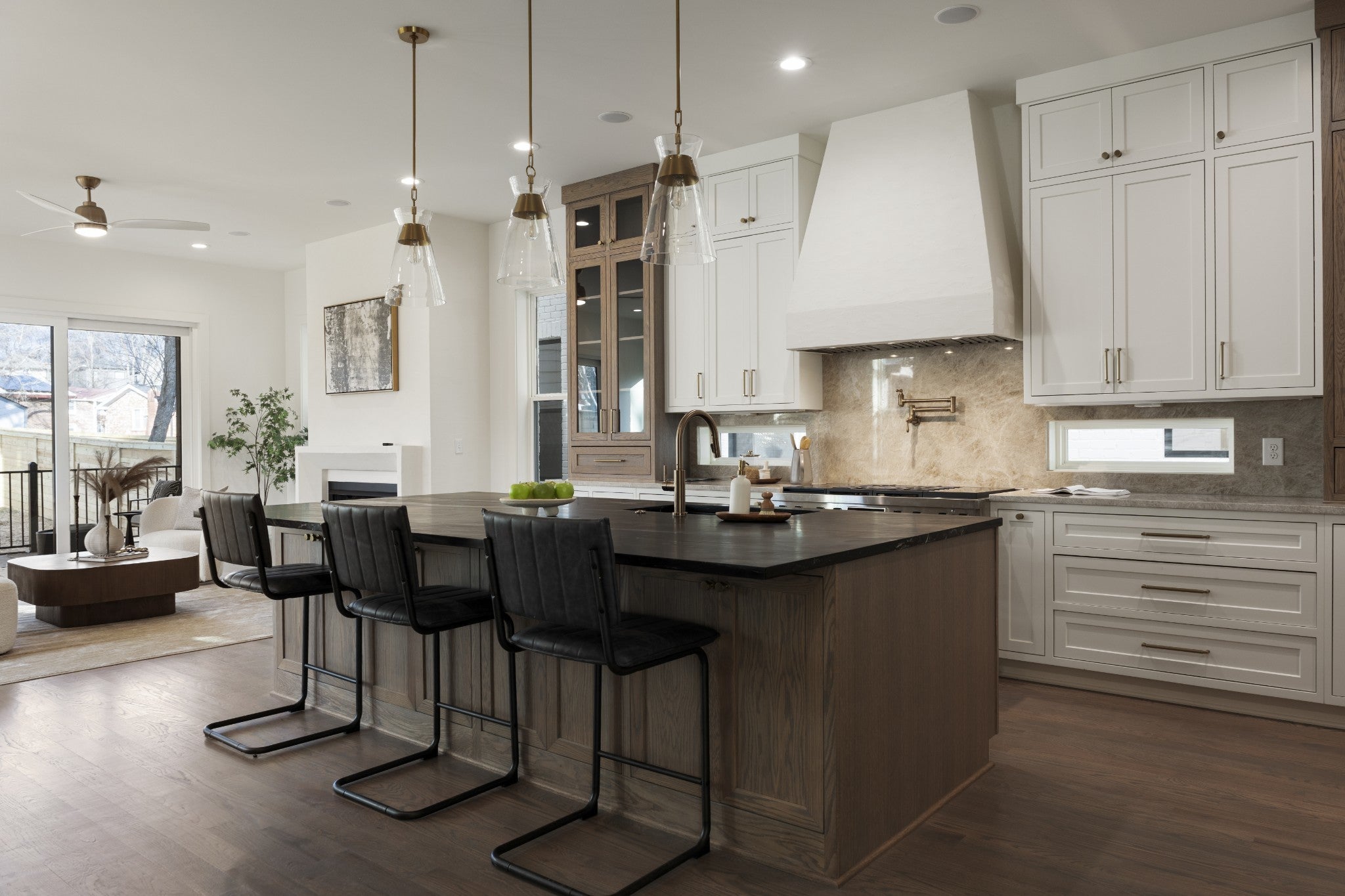 Photo of Listing #3135726