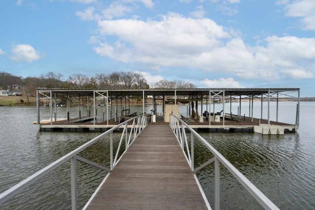 115 Breakwater N, Hendersonville