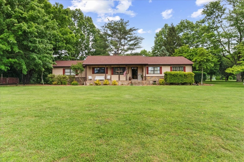 203 Terry Ln, Cornersville