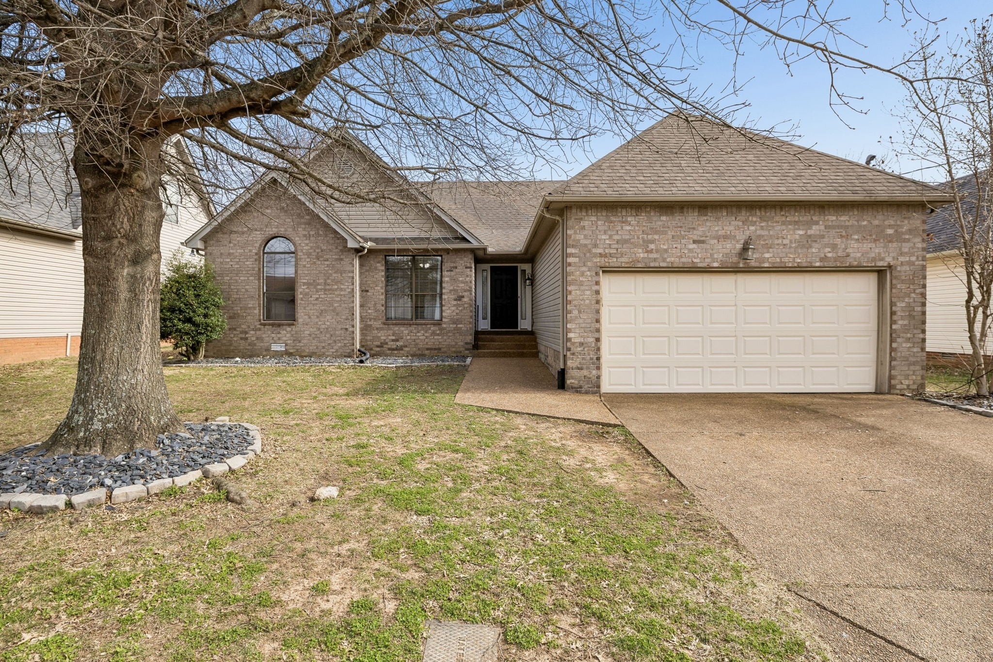 Photo of Listing #3136095