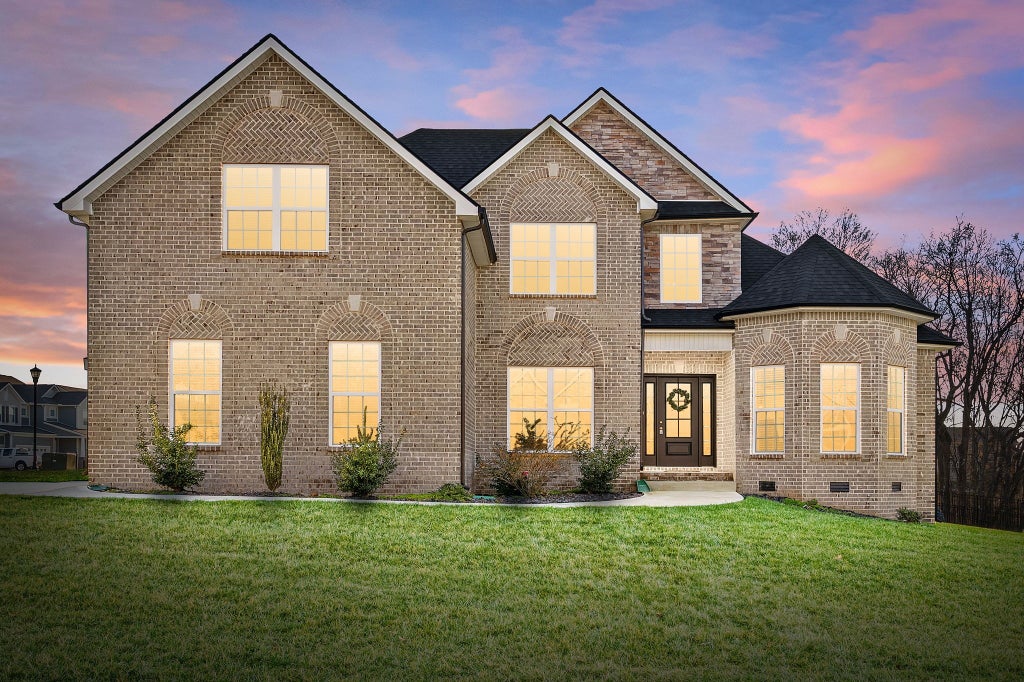 1481 English Oak Dr, Clarksville