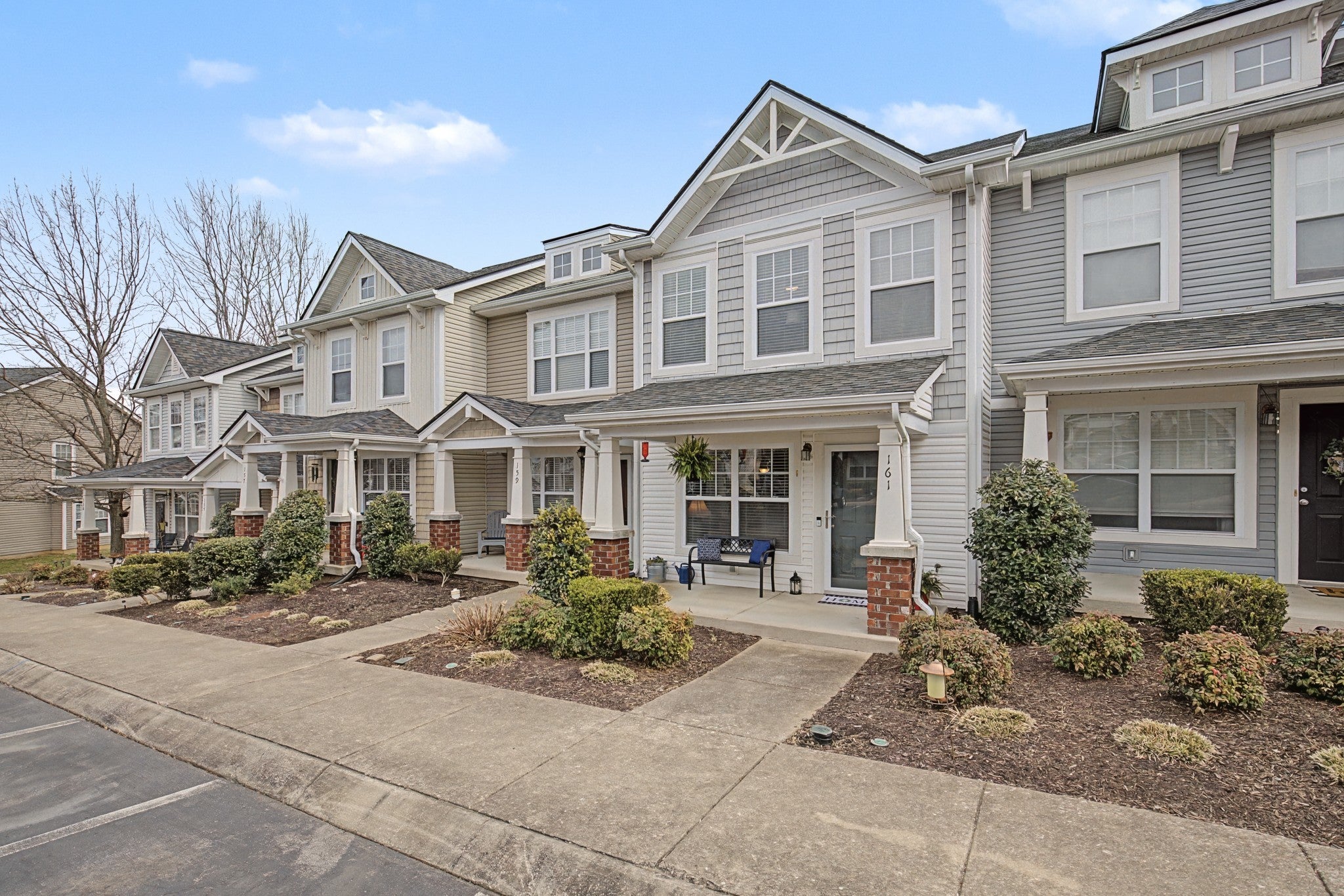 Photo of Listing #3136174