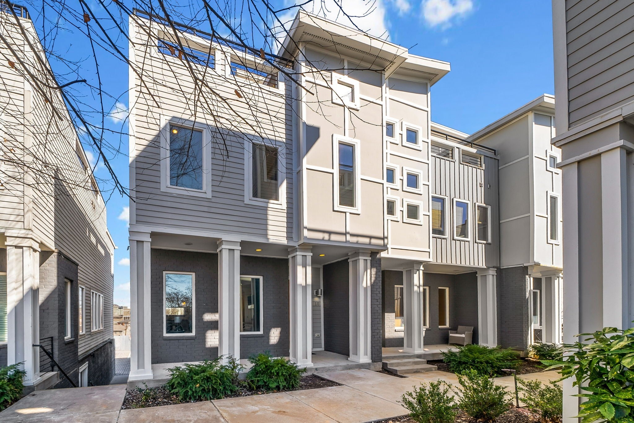 Photo of Listing #3136543