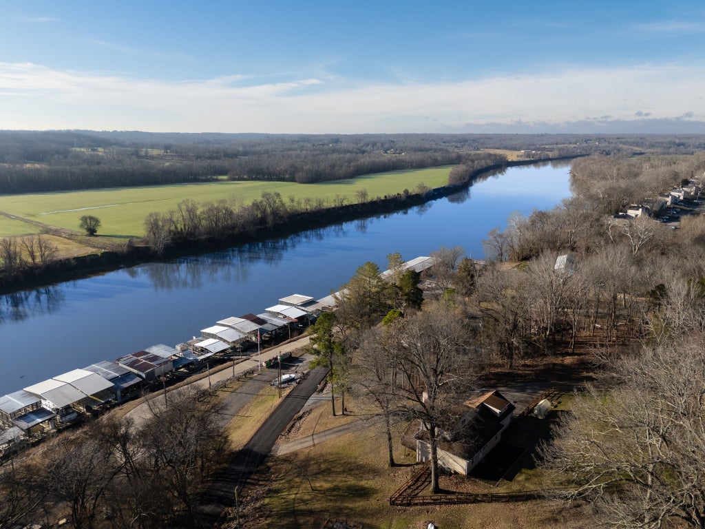 1176 Seven Mile Ferry Rd N, Clarksville