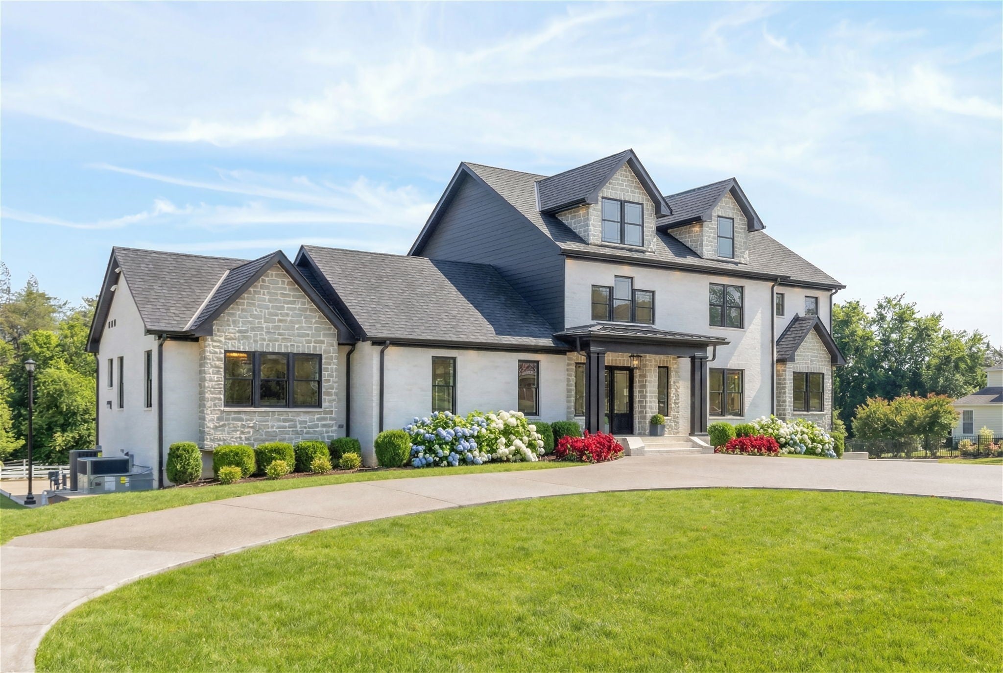 Photo of Listing #3136902