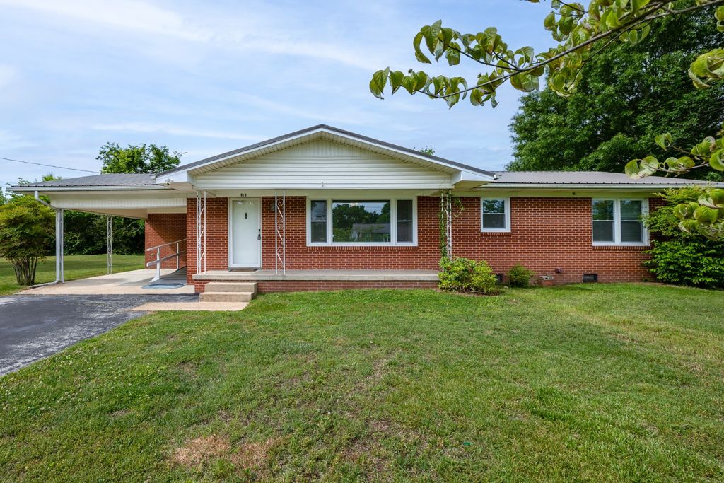 819 Murrey Dr, Pulaski