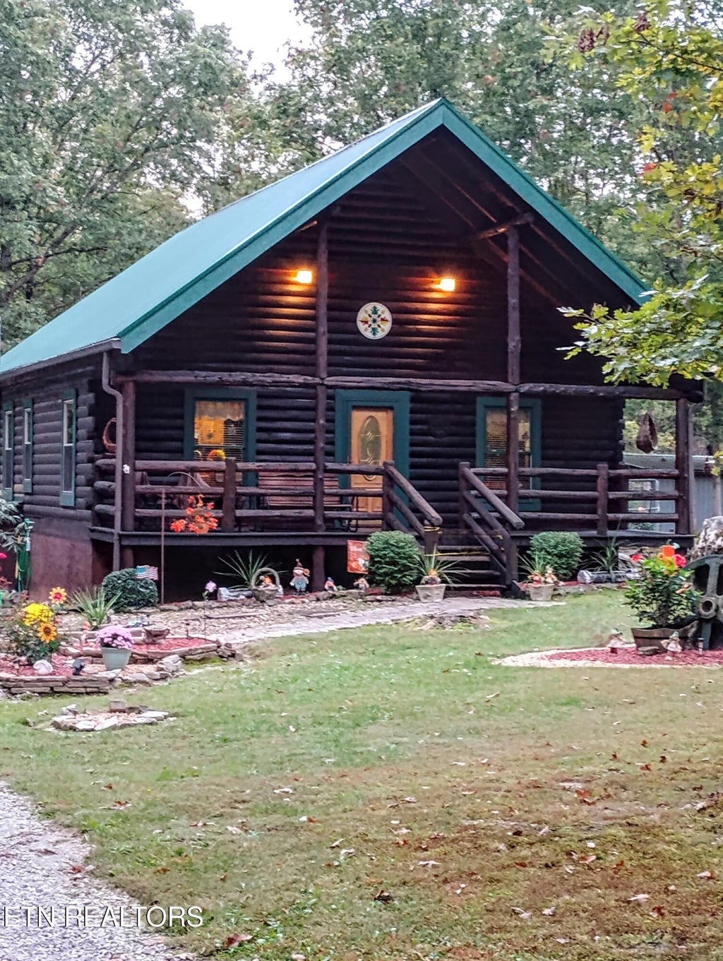 259 Hundred Oaks Loop, Jamestown