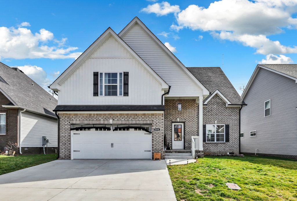 834 Limestone Way, Clarksville