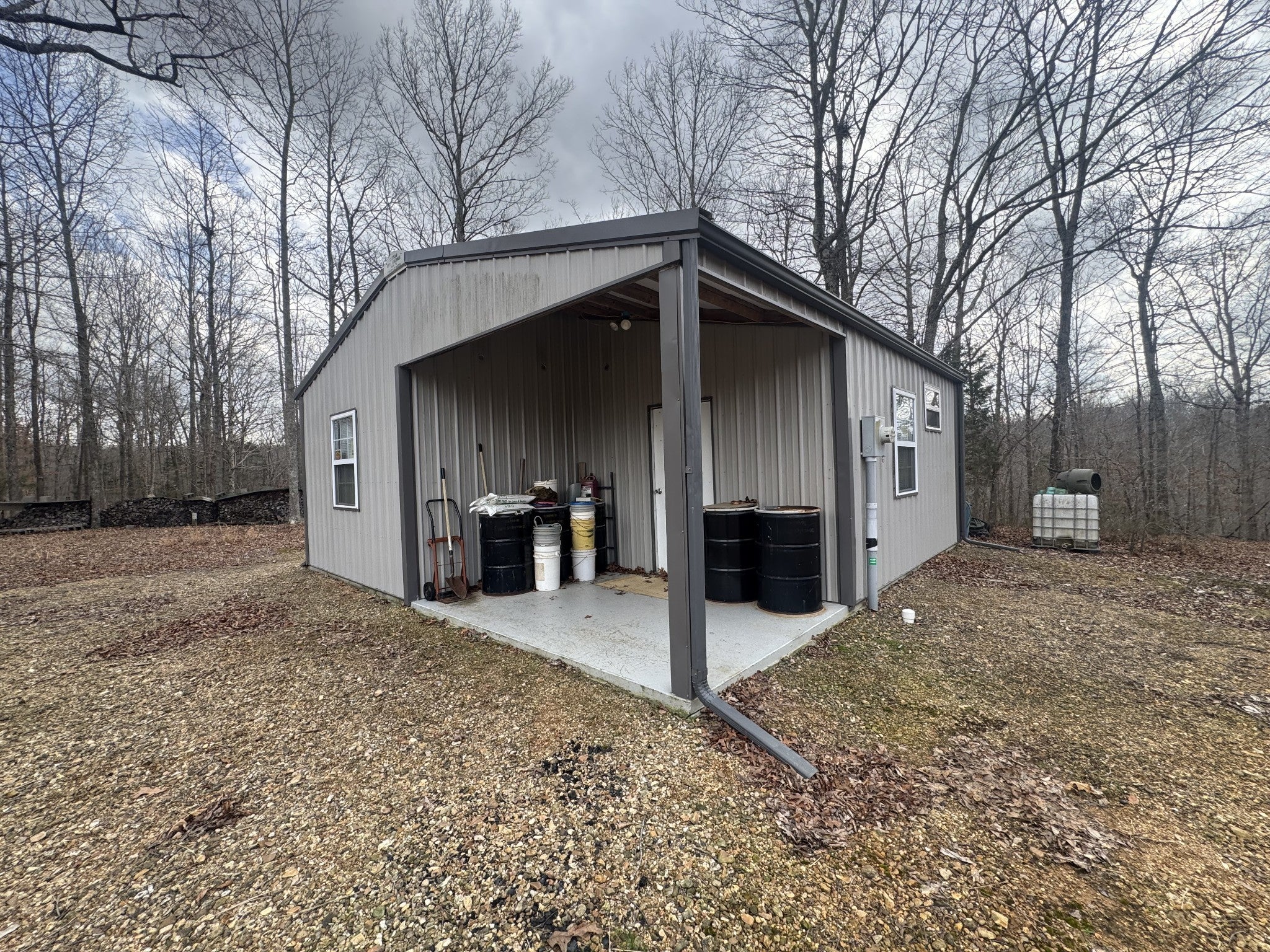 Photo for MLS 3138454 in 323 Graham Rd Cumberland City, TN - 37050