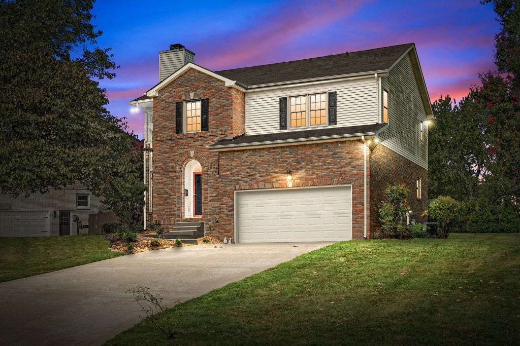 268 Avignon Way, Clarksville