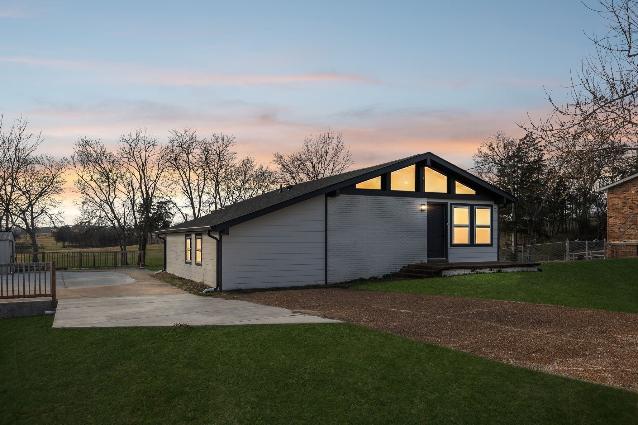 Photo of Listing #3138731