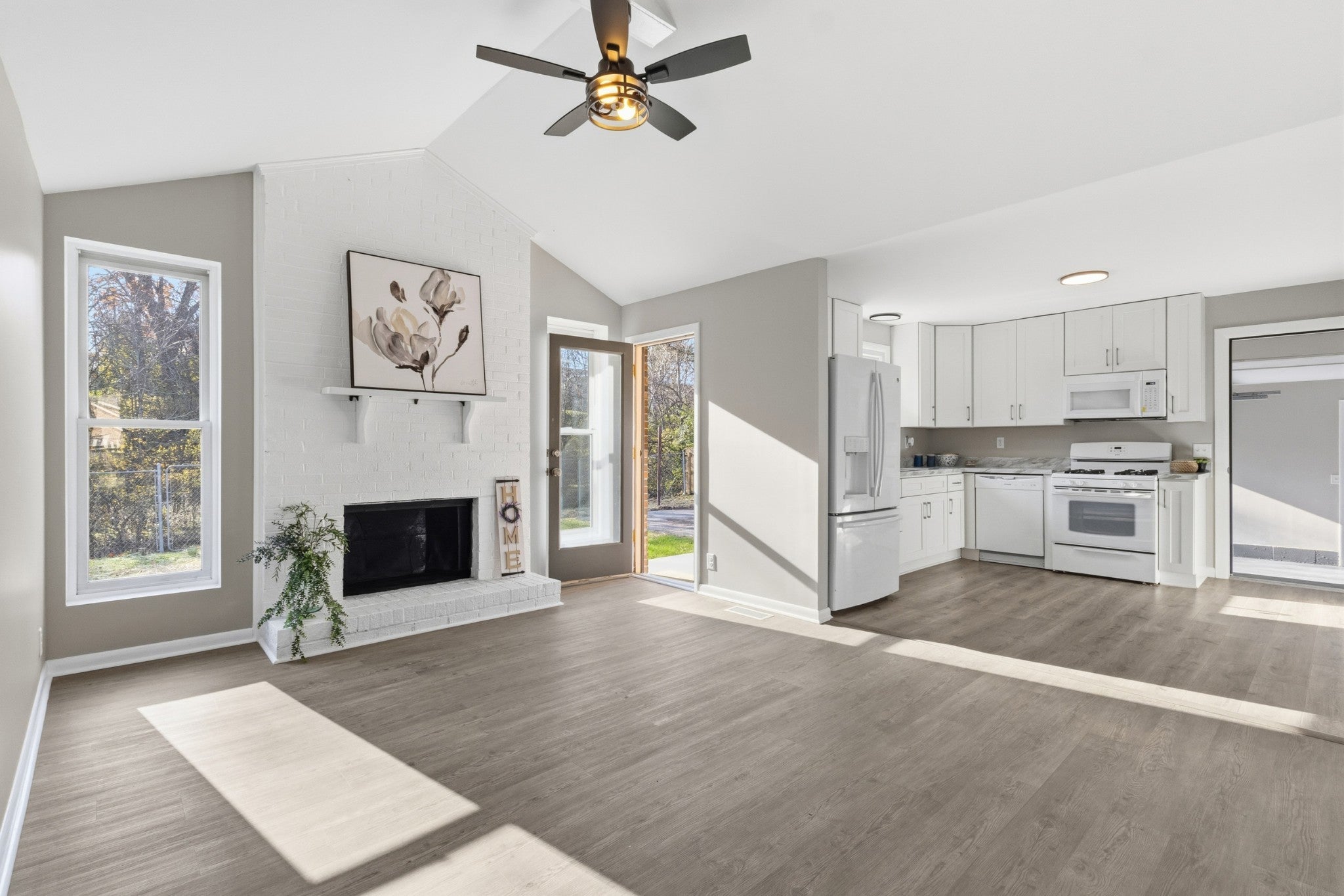 Photo of Listing #3138985