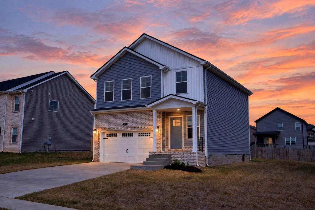 370 Cardinal Creek, Clarksville