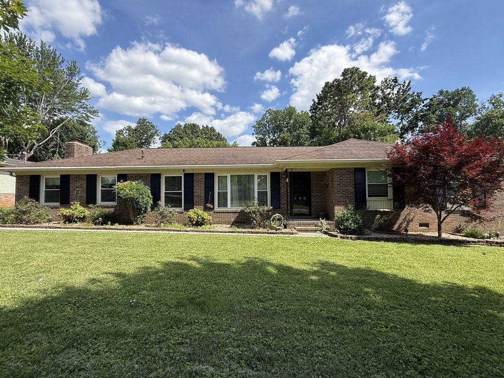 106 Millbrooke Dr, Hopkinsville