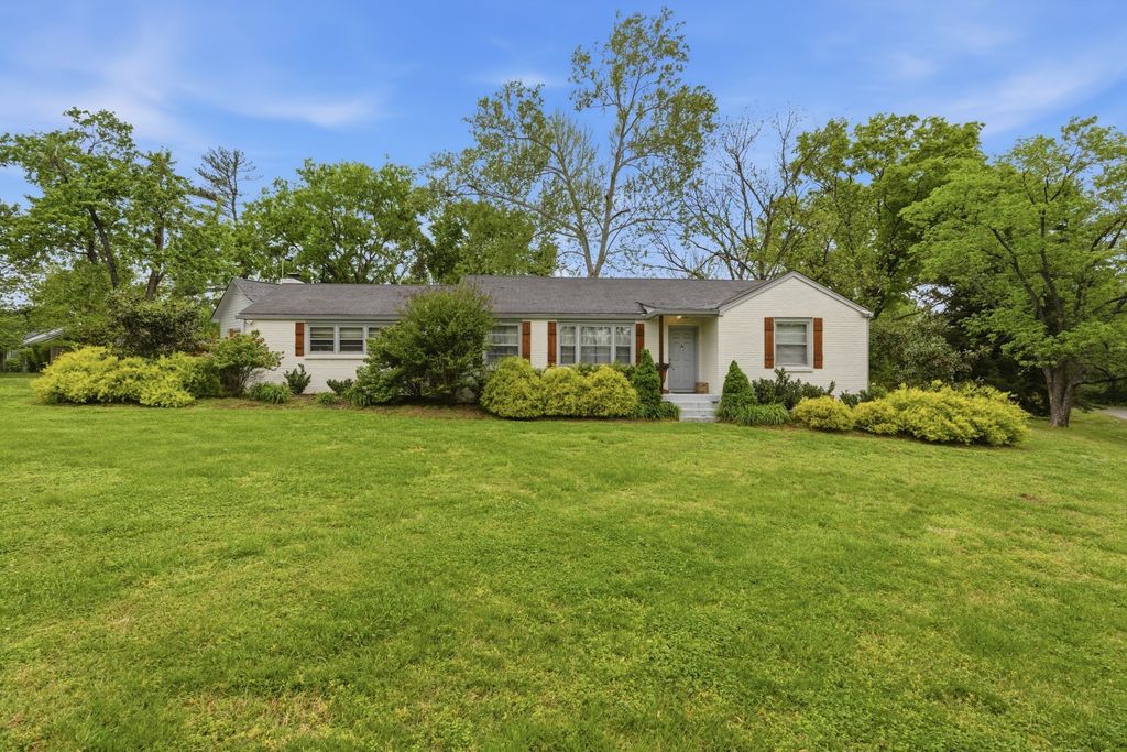 700 Omandale Dr, Nashville