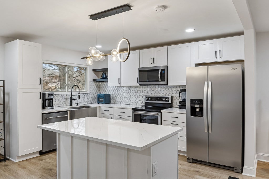 6955 Highland Park Dr, Nashville