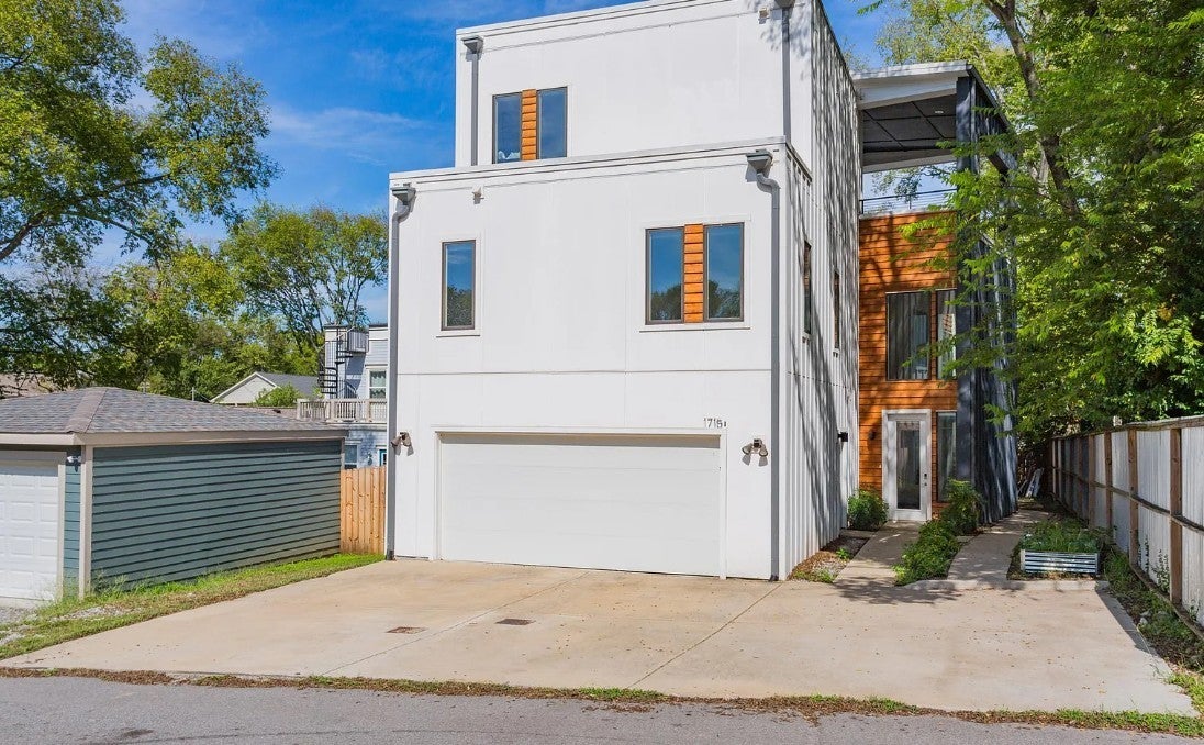 Photo of Listing #3139475