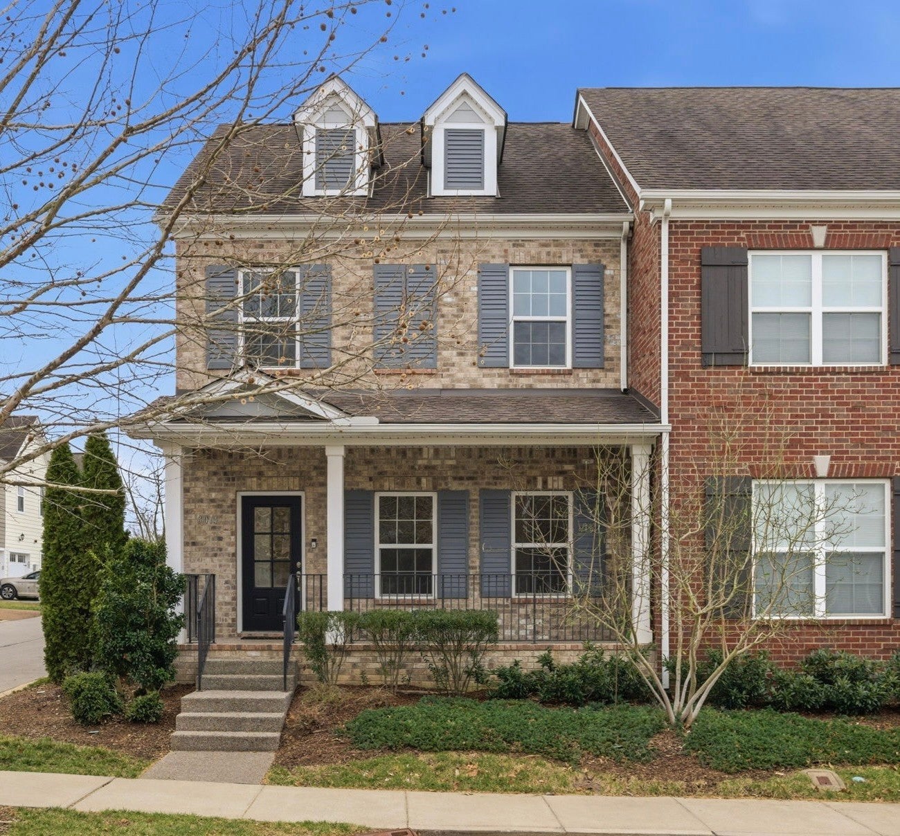 Photo of Listing #3139477