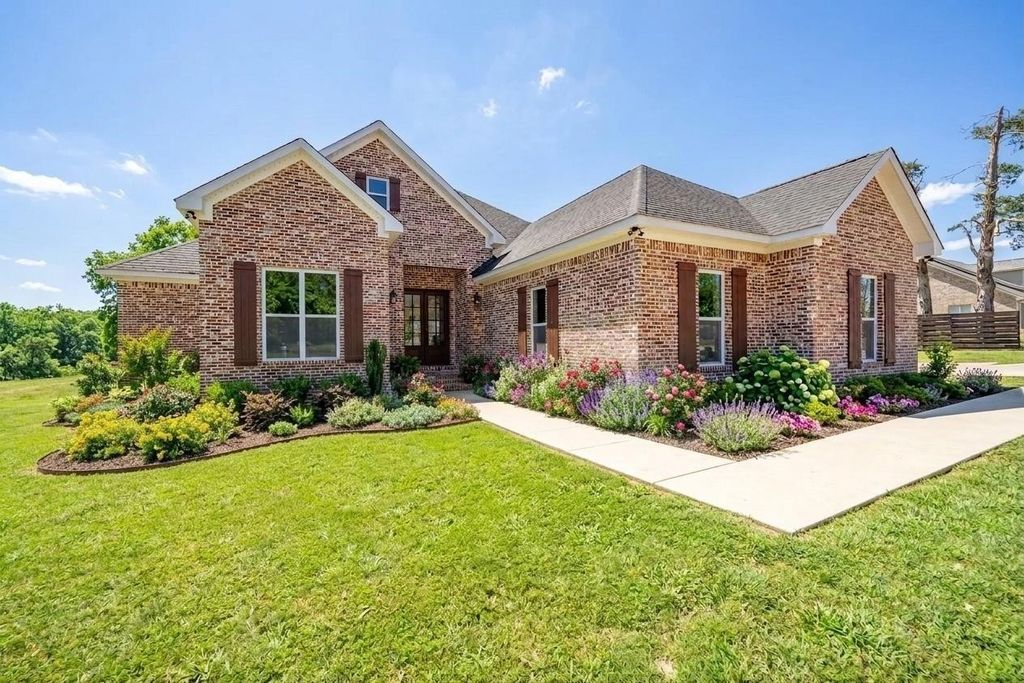 245 Fullen Ln, Savannah
