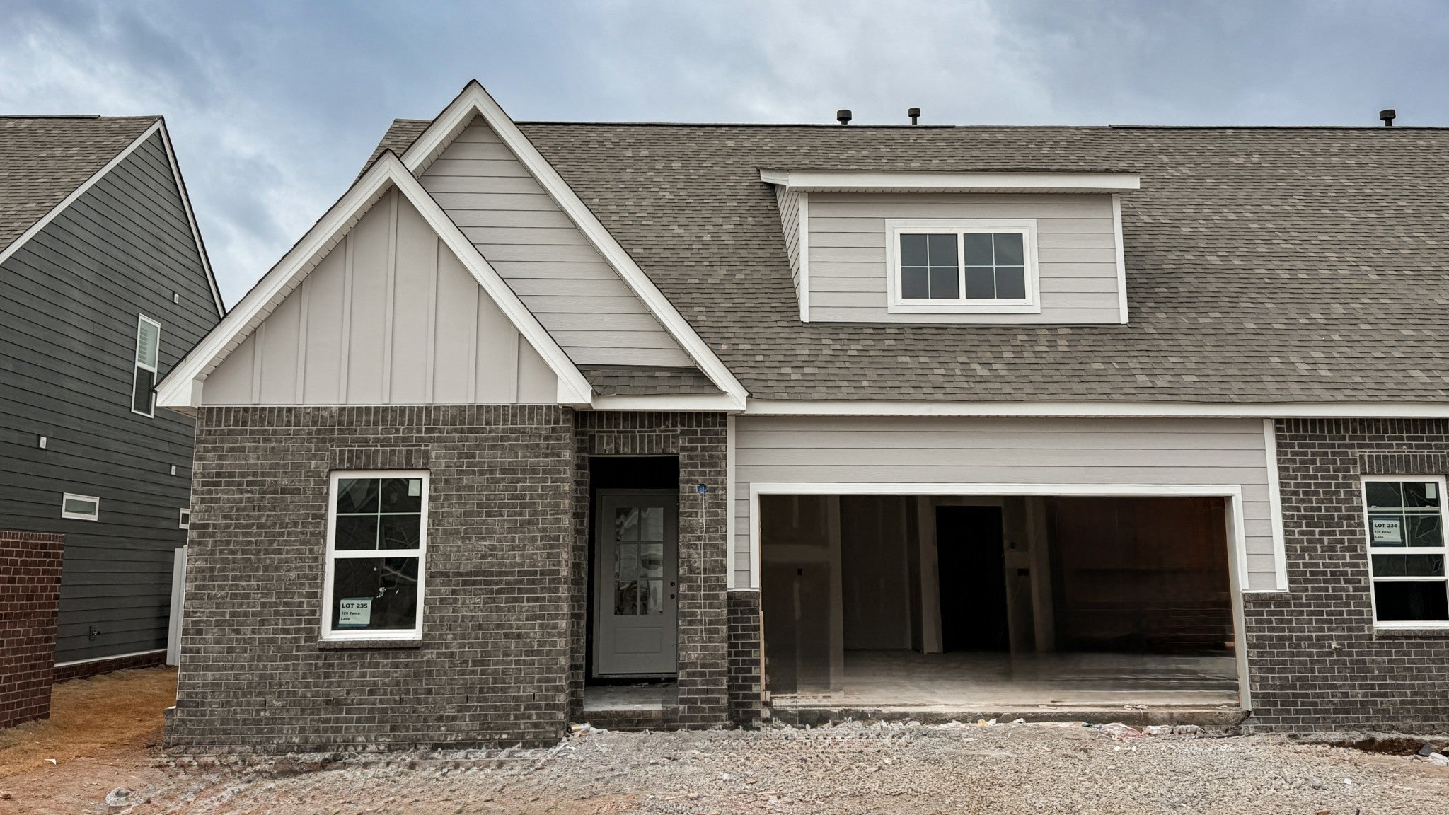 Photo of Listing #3139904