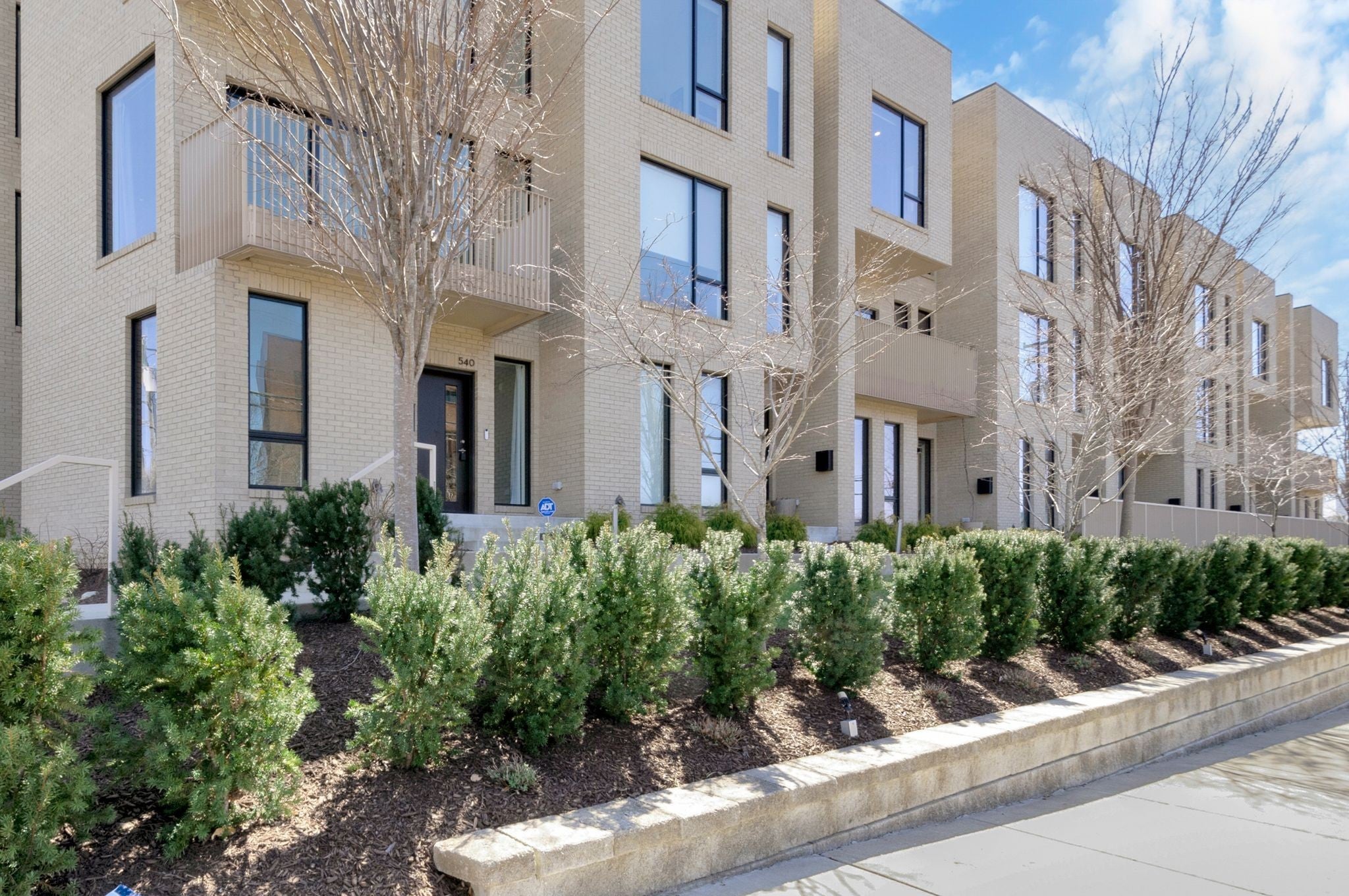 Photo of Listing #3139937