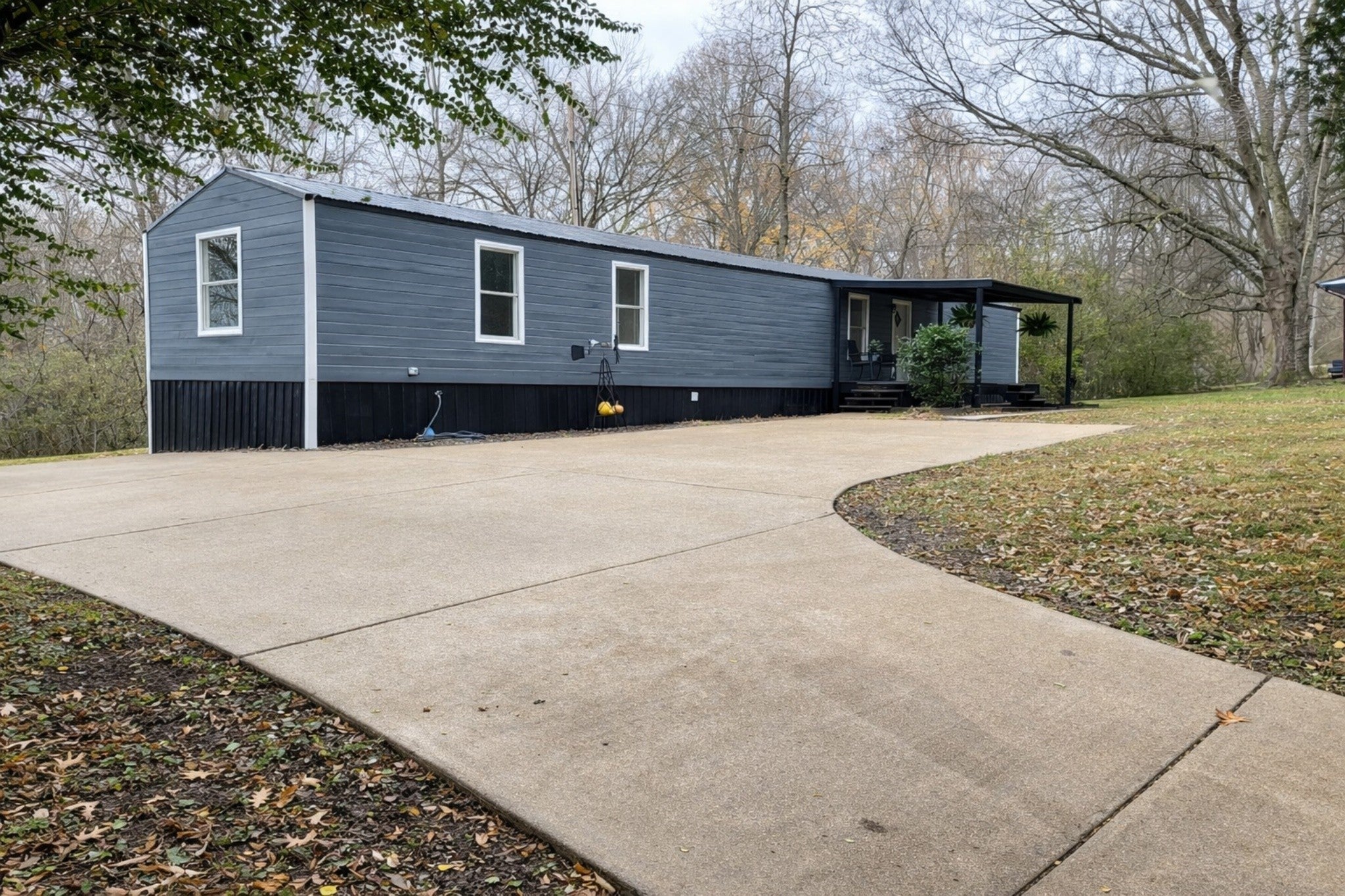 Photo for MLS 3143301 in 303 Conger St Cumberland City, TN - 37050