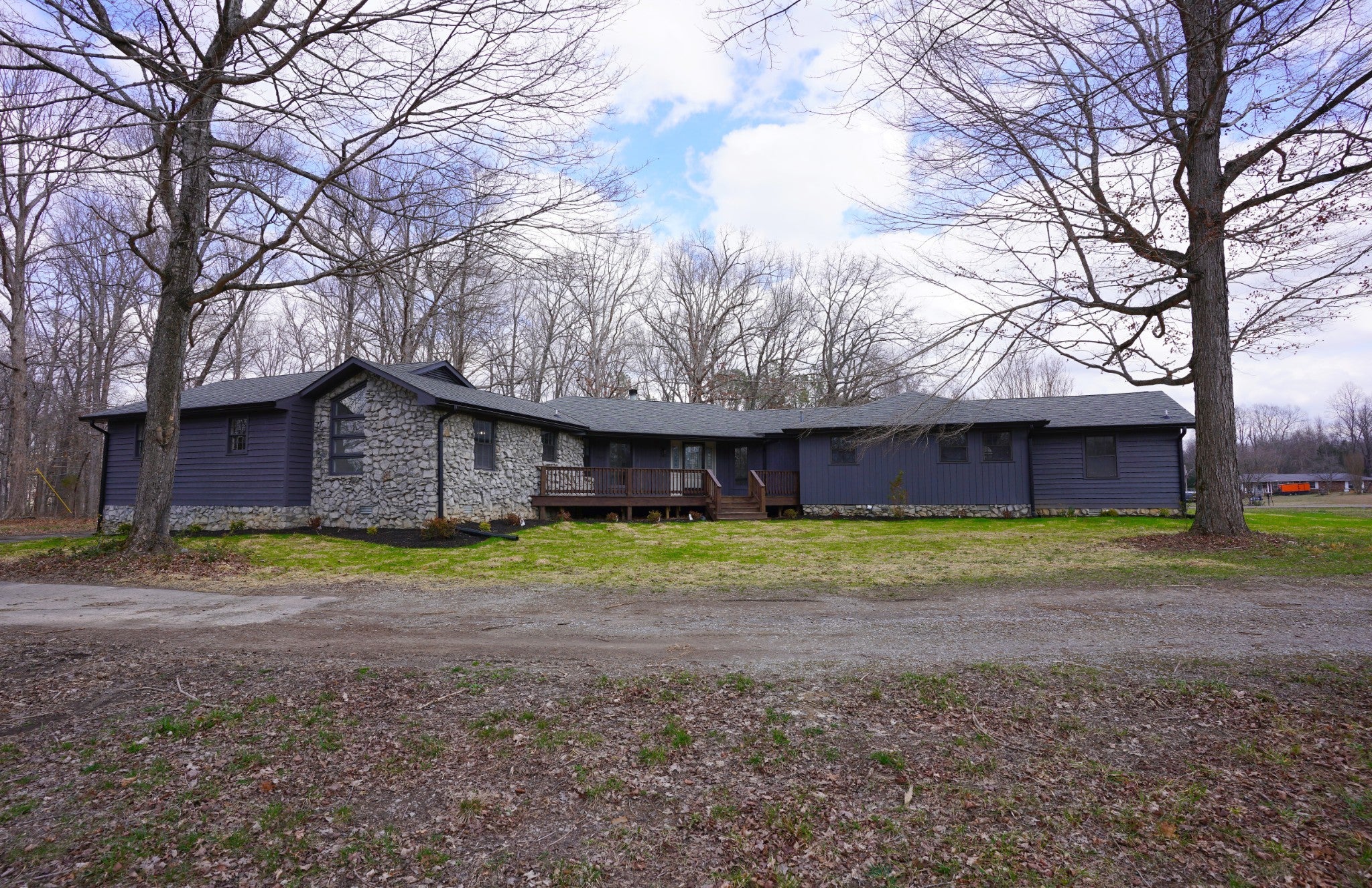 Home for sale in 1021 Liberty Rd Charlotte, TN