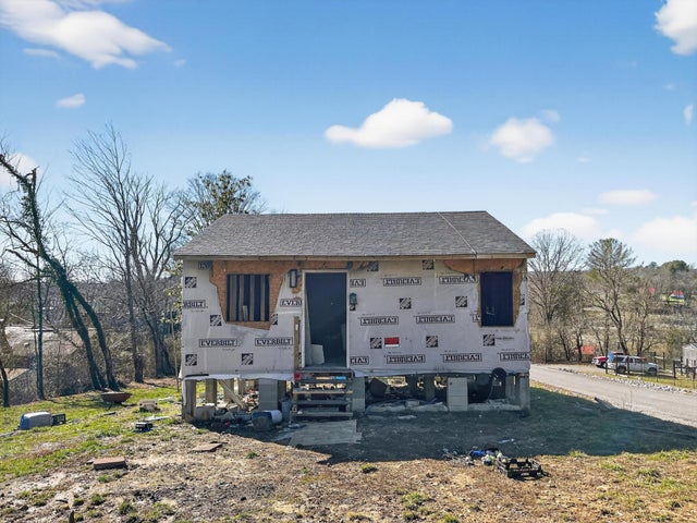 56 11th Street, Tracy City