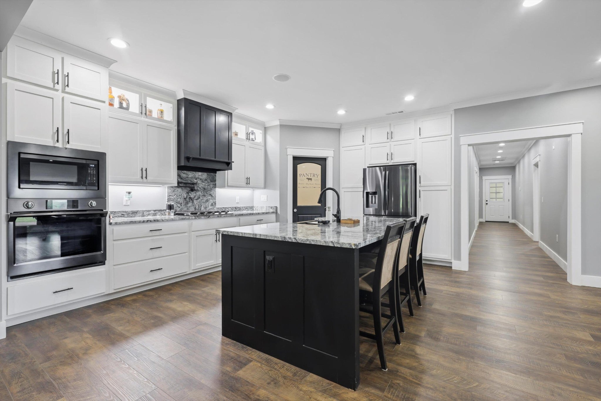 Photo of Listing #3144884