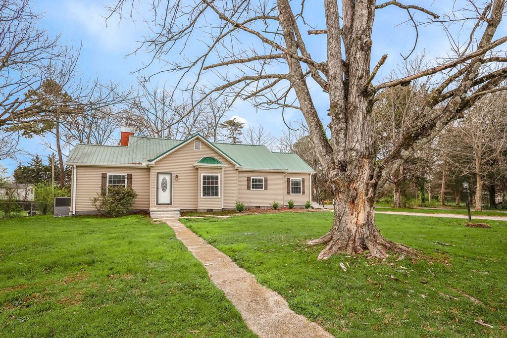 903 Union St, Shelbyville