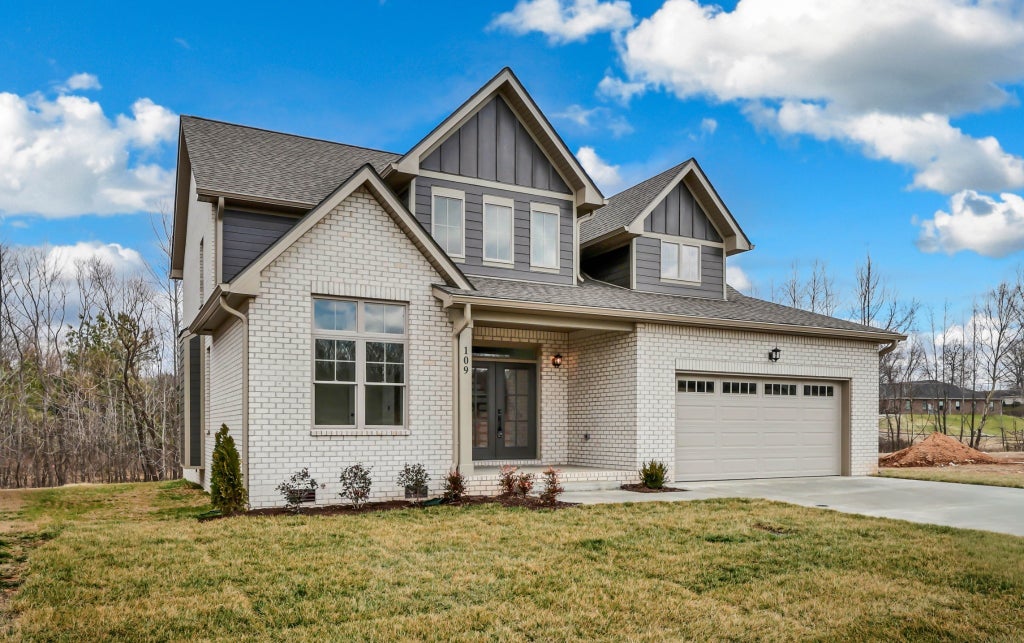 109 Cottage Ln, Clarksville