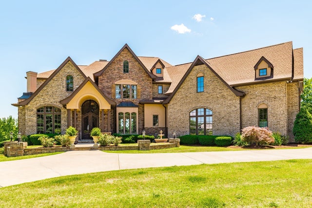 4047 Ironwood Dr, Greenbrier