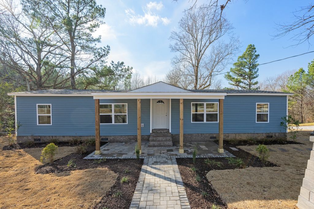 992 Greenway Rd, Huron
