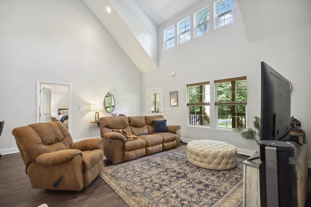 122 Deerwood Ct, Dickson