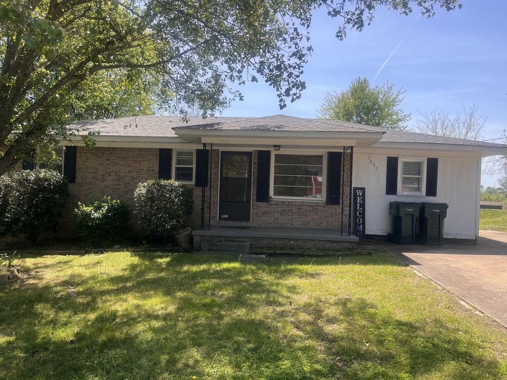 1035 N 3rd St, Pulaski